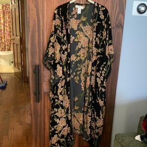 NATURAL LIFE stunning Kimono in velvet with burnout floral